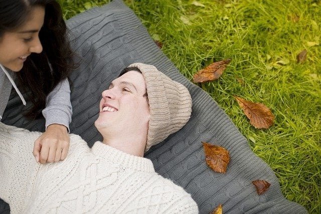 Est-ce tricher de flirter en ligne